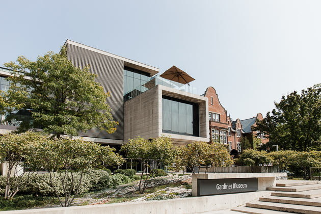 Inside the modern and elegant The Gardiner Museum Wedding